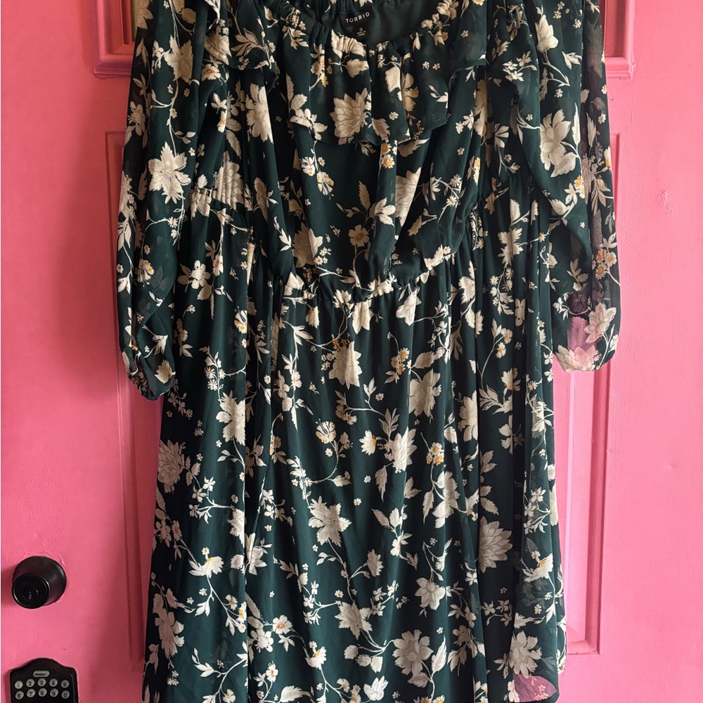 Torrid On-Off Shoulder Dress Dark Green Floral Size 3
